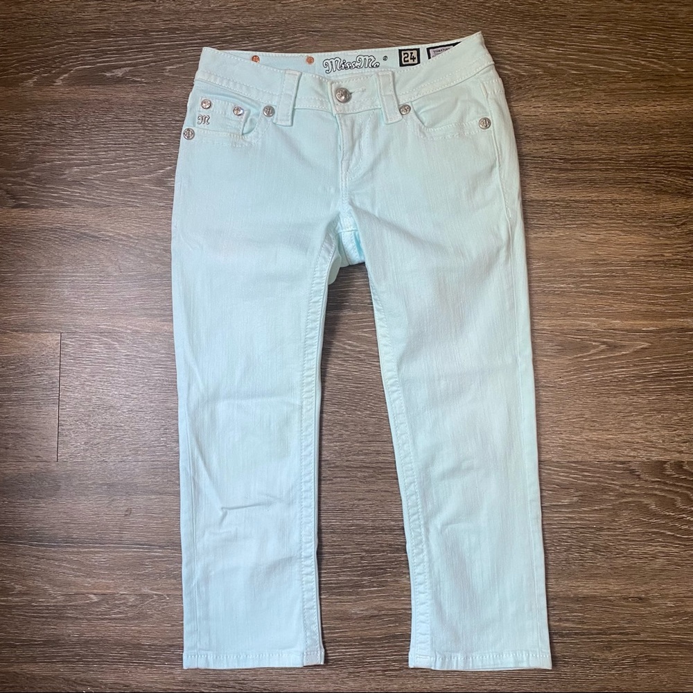MISS ME signature cuffed capri “blue grass”